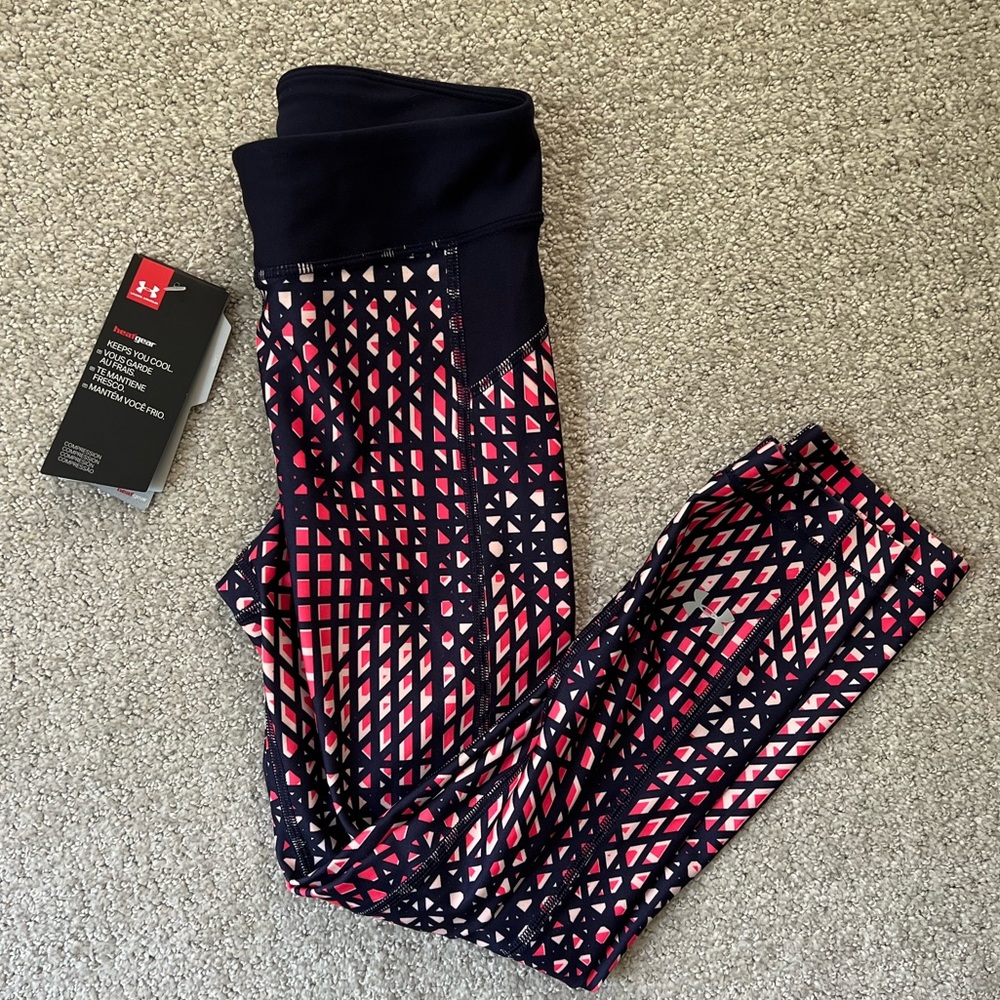NWT Women’s Under Armor Heat Gear Capri’s